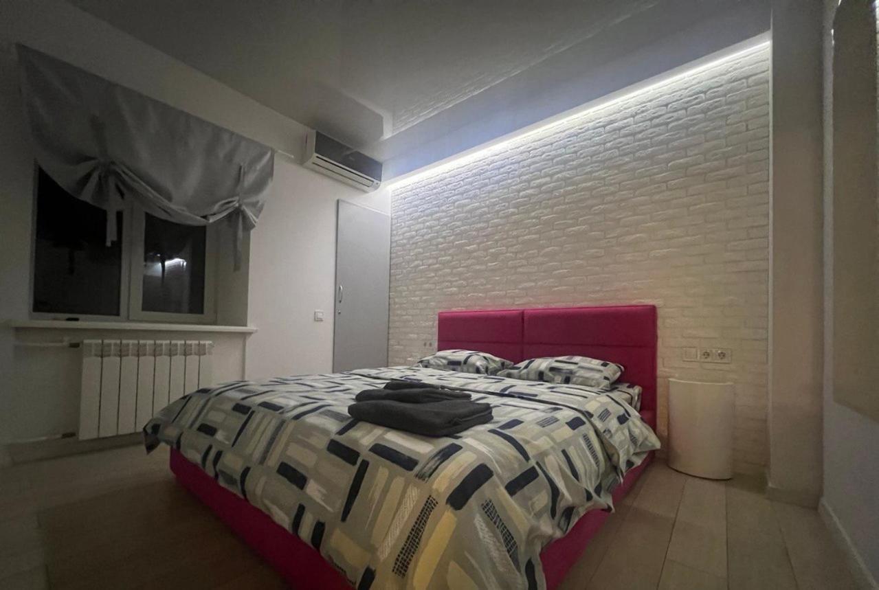 2-Room Luxury Apartment In The Center Киев Экстерьер фото