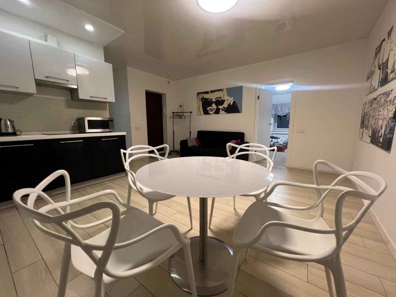 2-Room Luxury Apartment In The Center Киев Экстерьер фото